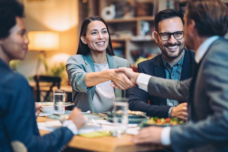 Wholesaler-meeting-GettyImages-pixelfit.jpg