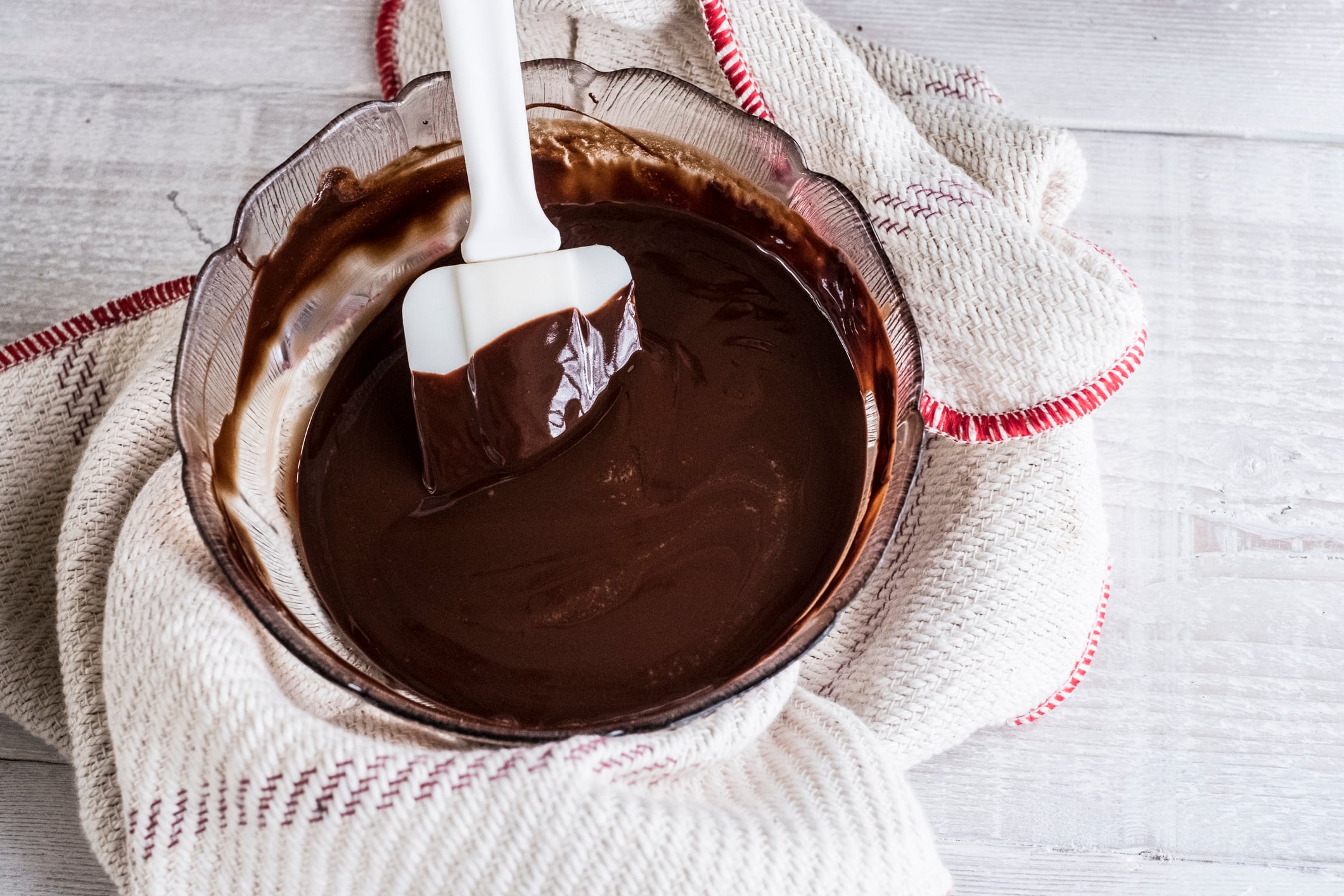 Dark-chocolate-lowers-risk-of-depression-study-finds.jpg