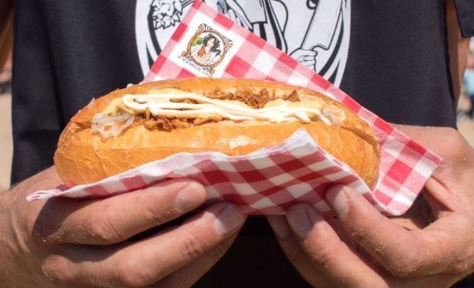 Smokin’ sausage: Mighty and meat-free
