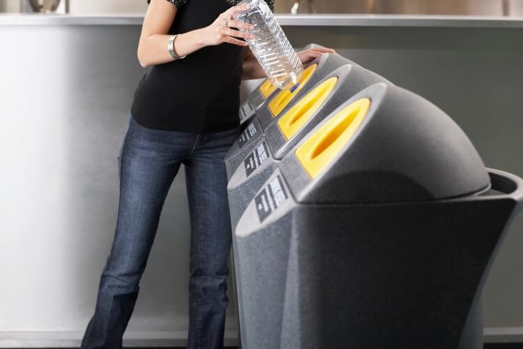 New report says change in food packaging recycling only possible through public-private partnerships
