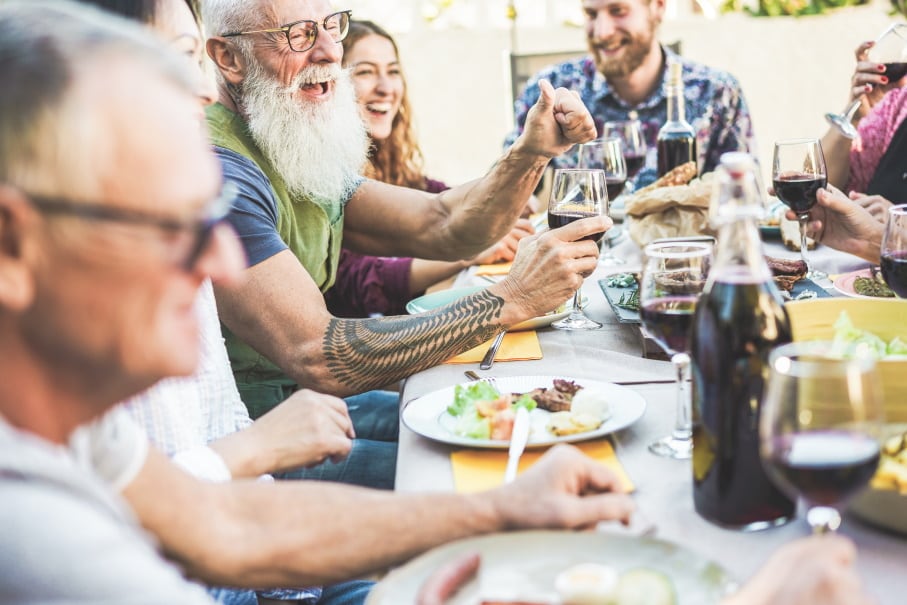 GettyImages-DisobeyArt-healthy-ageing-family-generations.jpg