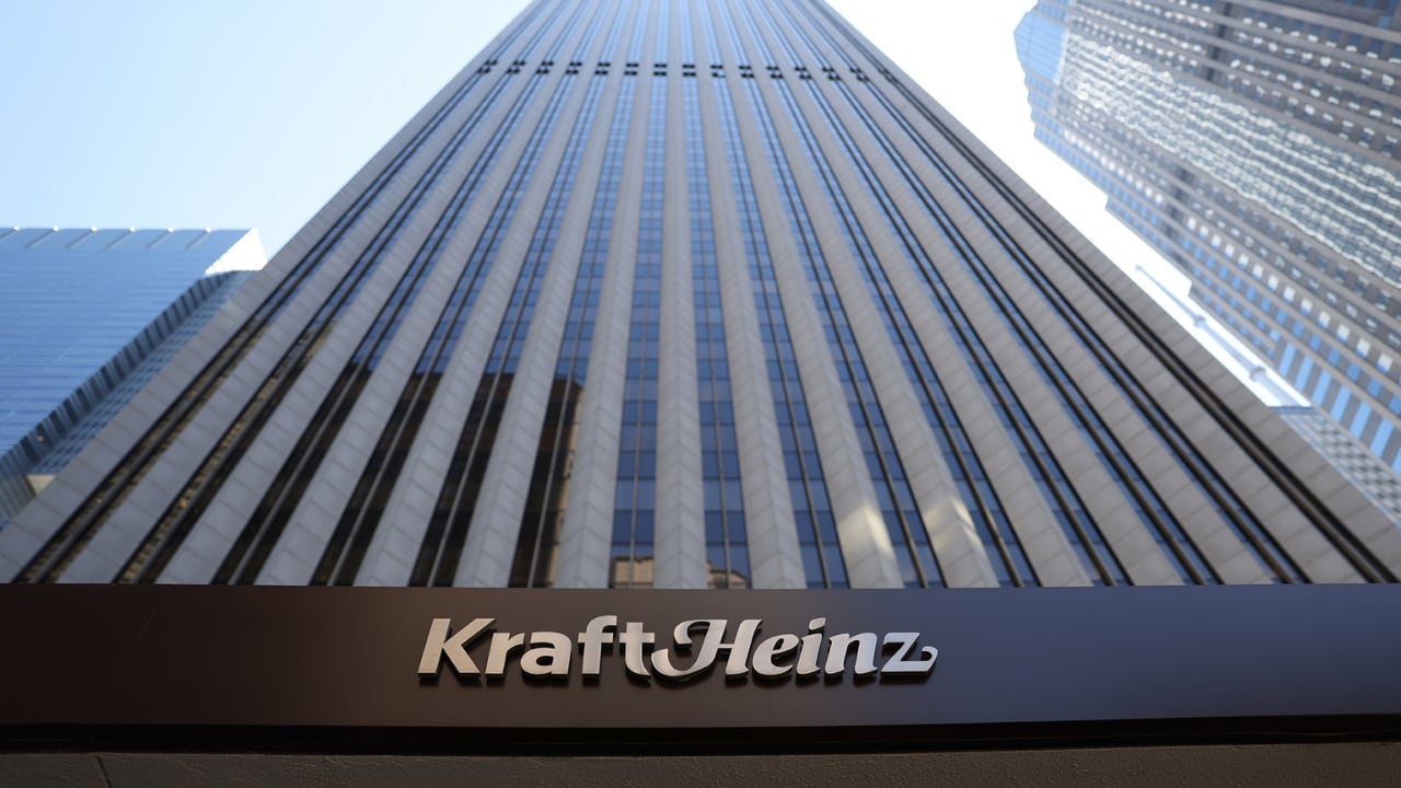 Kraft Heinz increased its investment to boost lagging brands and maintain momentum by $100 million this year.