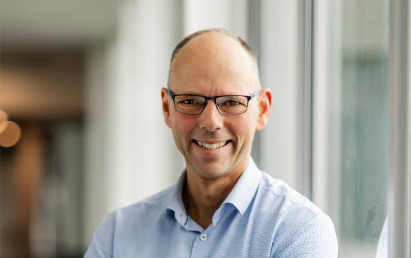 Headshot of Steve Taylor