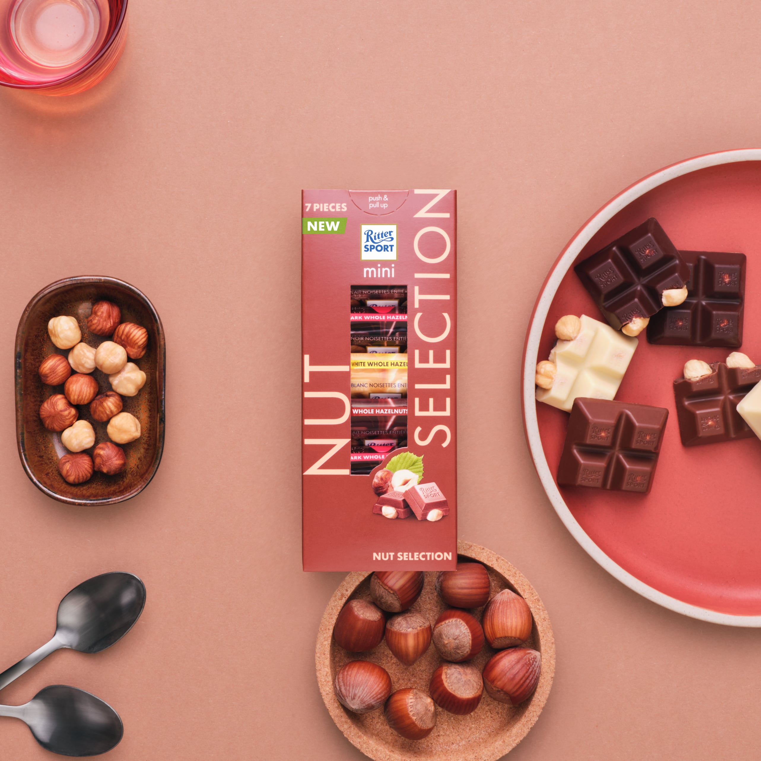 Bright, color-coded packaging and a mix of classic and playful flavors – including Butter Biscuit, Strawberry Yogurt and Raisin & Hazelnut – help Ritter Sport stand out in the premium segment.