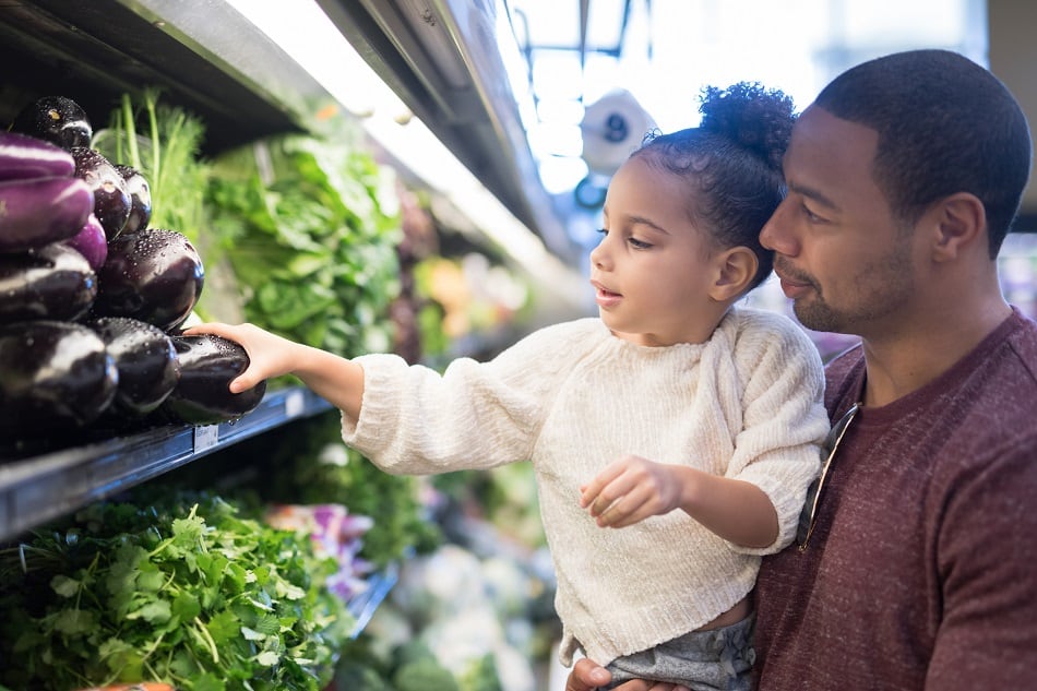 New-parents-buy-more-fresh-produce-study-finds.jpg