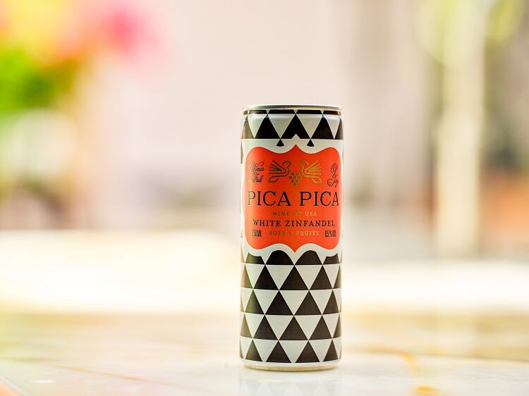 Pica-Pica-White-Zinfandel.jpg