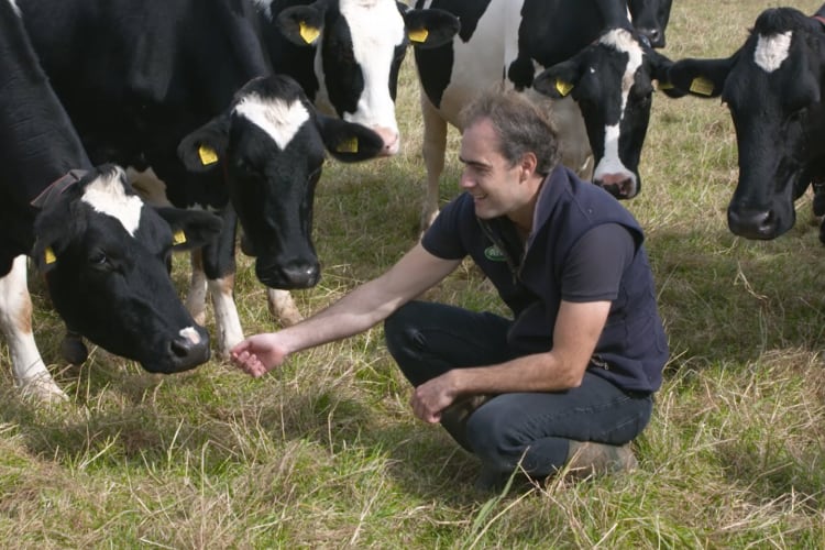 Mark-Glanvill-Arla-farmer-pic-Arla-and-Starbucks.png