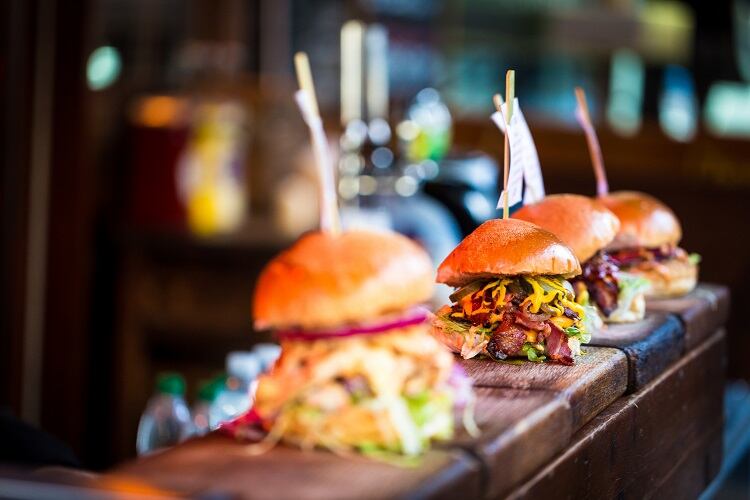 Rustic-burgers-GettyImages-coldsnowstorm.jpg
