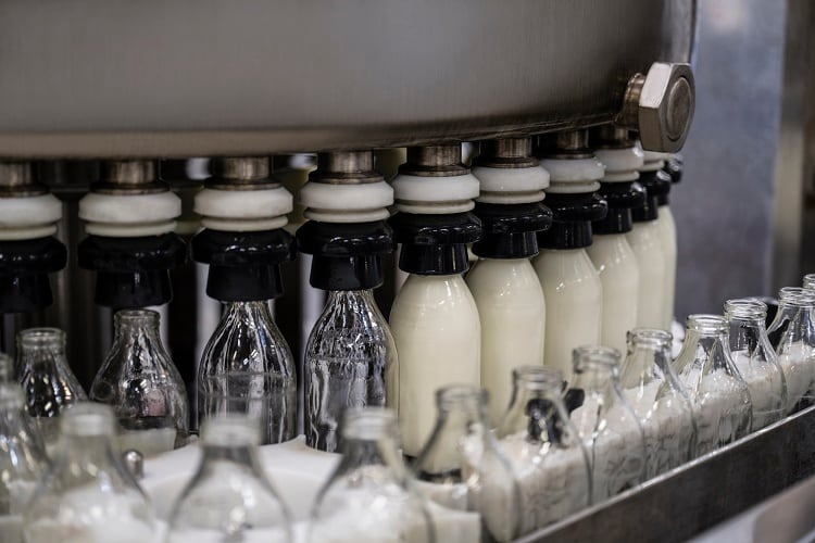 Bottled-milk-GettyImages-Johnny-Greig.jpg