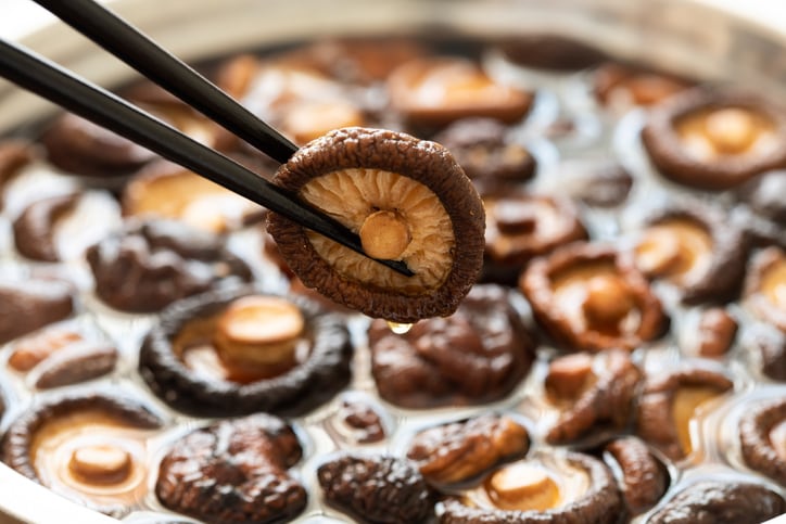 Frequent mushroom consumption associated with reduced prostate cancer risk: Japan cohort study