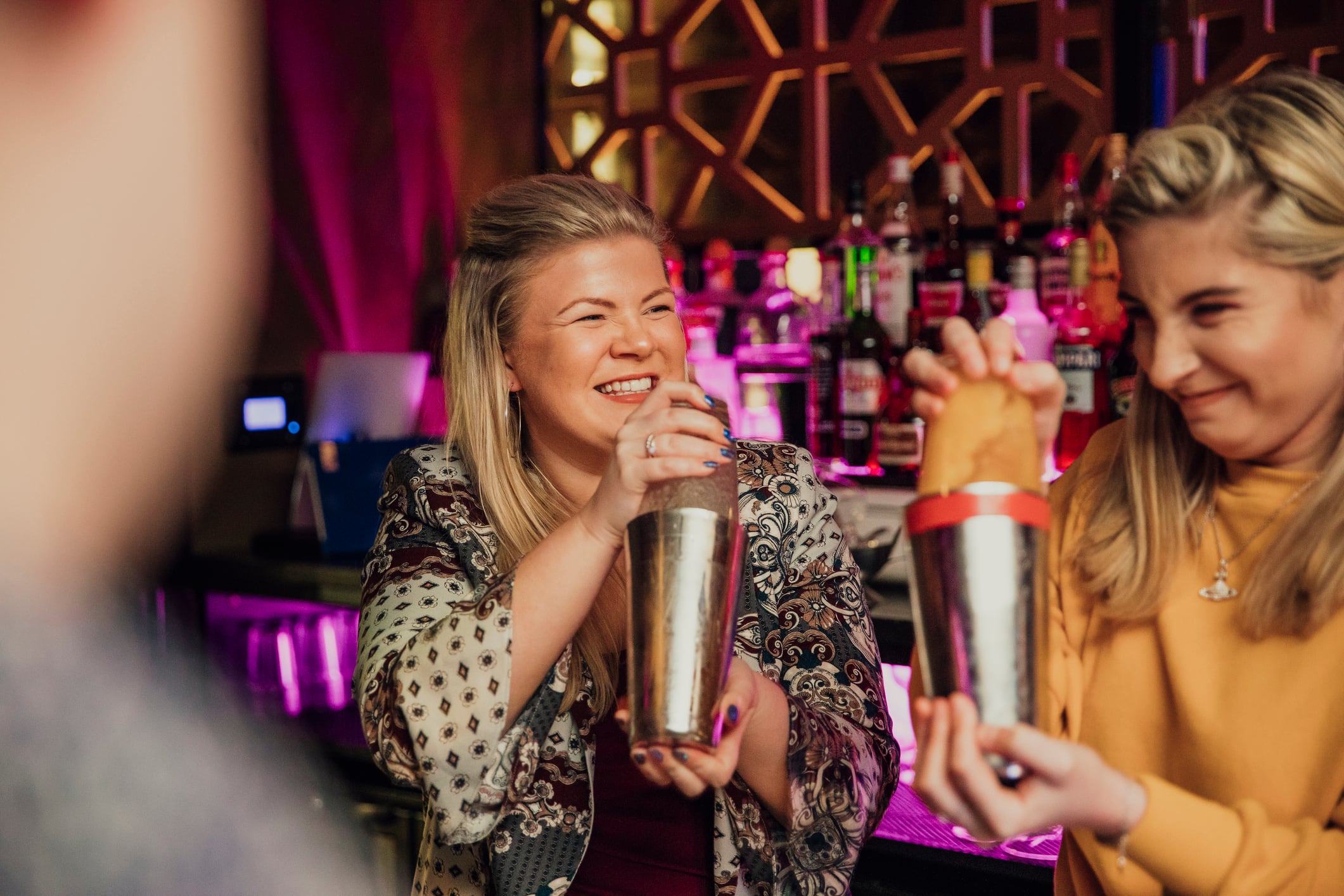 Alcohol-free drinks featuring modern ingredients and formats.
