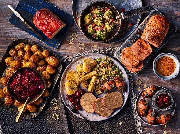 Quorn meat-free ham and beef roasts
