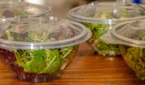 GettyImages-RkaKoka - prepared salad to go