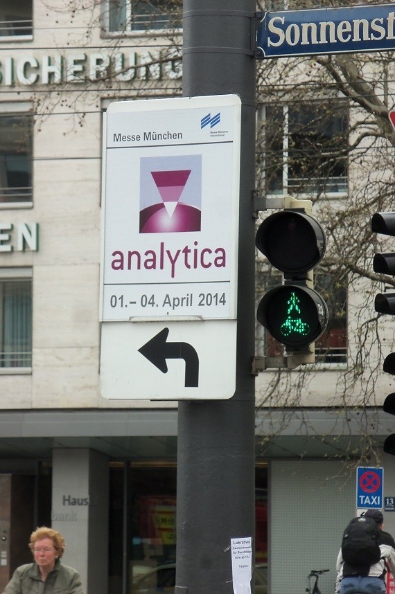 Looking for Analytica? Go tthhaattaa way!