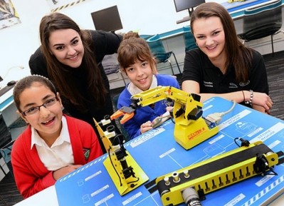 Tomorrow's Engineers Week aims to lure young people into a manufacturing career