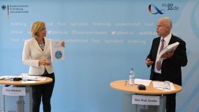 Minister of Food and Agriculture Julia Klöckner and WBAE Chairman Harald Grethe BMEL/Mewes