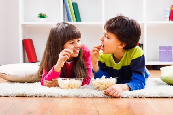 children diet snacking popcorn iStock.com LittleBee80