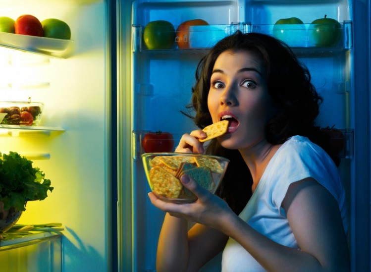 Late night eating has been strongly linked to a negative effect on weight and cardiovascular health. ©iStock