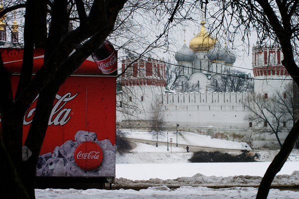Coca-Cola: In the shadow of the Kremlin (Gregor Fischer/Flickr)