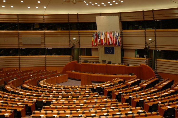 European Parliament votes down draft GM proposal