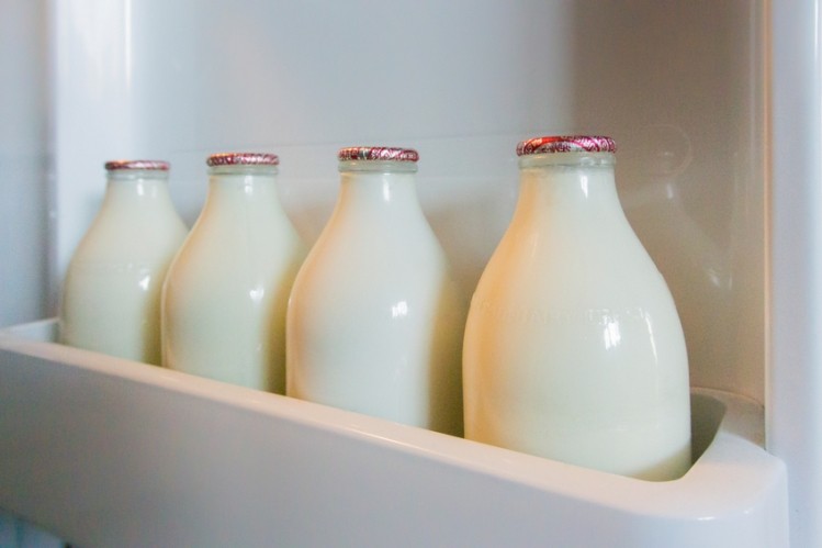 Researchers hypothesised that a high intake of fruits and vegetables or a high total antioxidant intake may counteract the observed associations of milk intake with mortality. ©iStock/smartin69