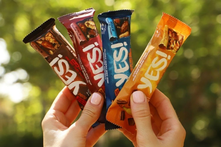 Ground-breaking-work-by-Nestle-research-produces-first-recyclable-paper-packaging-on-snack-bar_wrbm_large