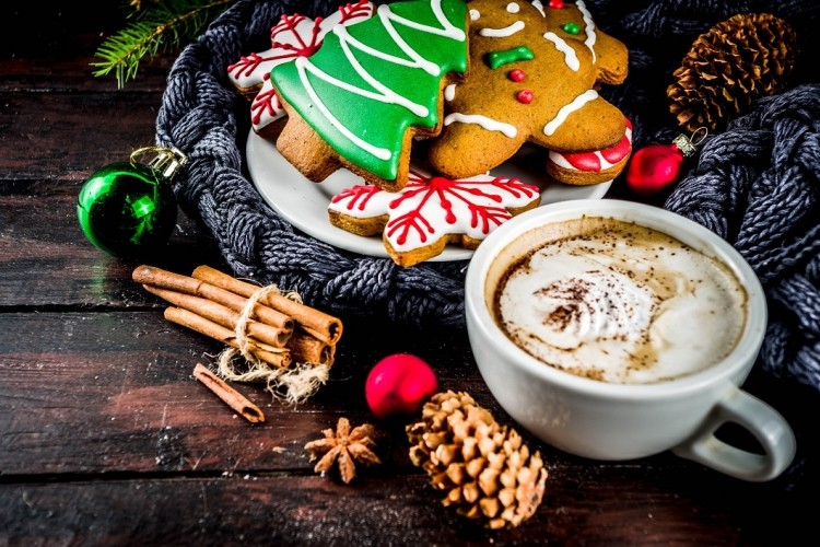 Festive hot drink favourites fail to cut sugar, say UK campaigners