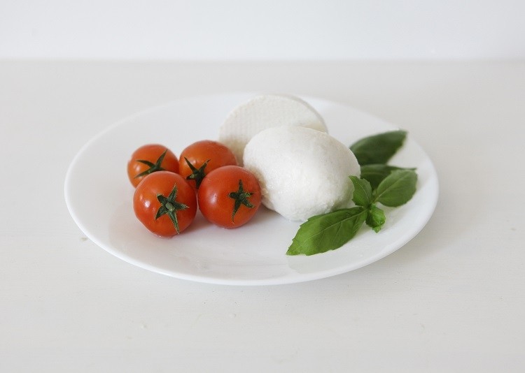 Goodfoods has developed a vegan alternative to conventional mozzarella ©goodfoods