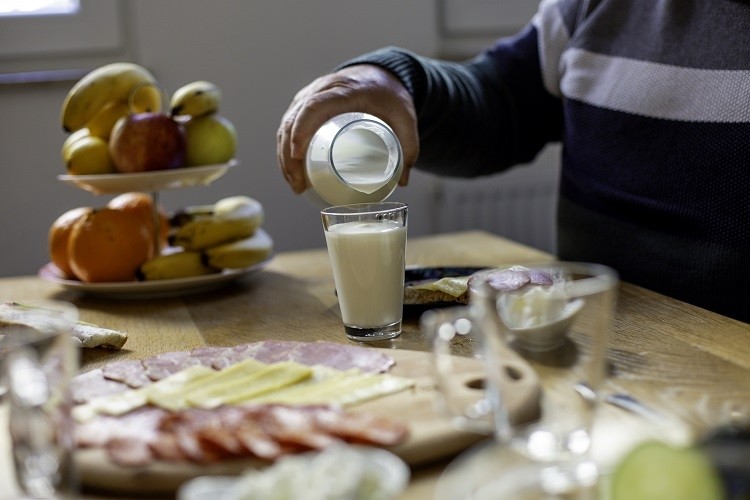 Researchers from Oxford and Harvard have investigated how saturated fat from various foods relates to heart disease, stroke, and total cardiovascular disease. GettyImages/Sneksy