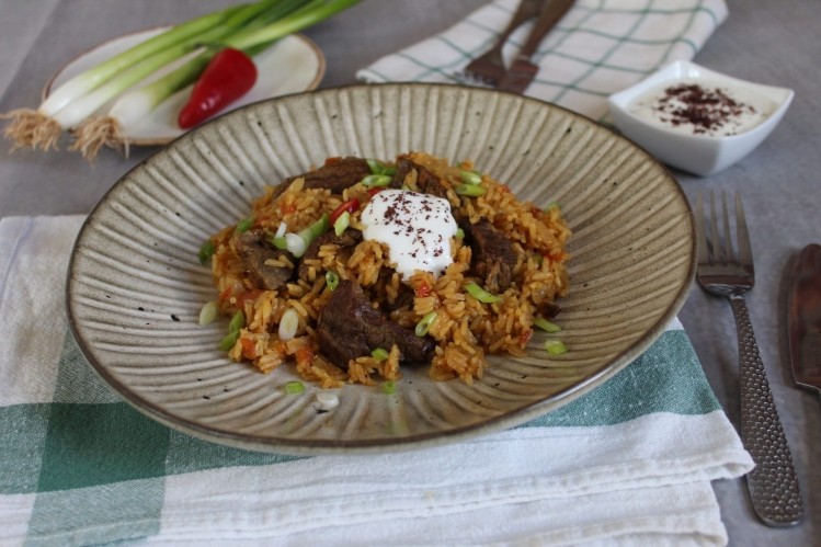 Halal Fresh is delivering HMC certified recipes and ingredients for beef pilaf with spiced yogurt
