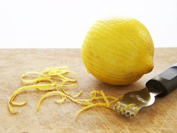 Pectin Italia processes pectin, which is derived from lemon peel