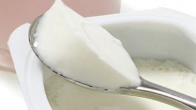 The meta-analysis of three long-term studies suggests daily yoghurt consumption is linked to a lower risk of developing diabates - however randomised trials are needed to test whether there is a causal link, say researchers.