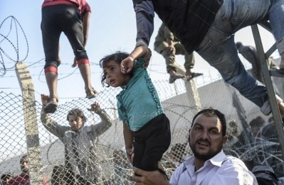 The decision to close the border was taken to stem the flow of Syrian refugees into the EU