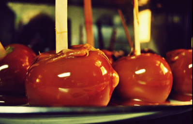 Caramel apples. Photo: therealbridgetpalmer/flickr