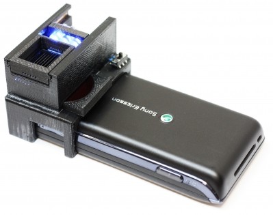 The device attached to a camera phone