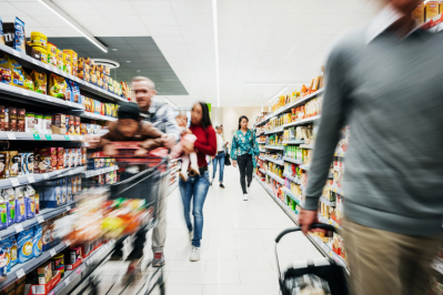 UK shoppers say they want to make more sustainable choices in the food they buy / Pic: GettyImages-Tom Werner 