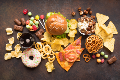 Ultra-processed food increases dementia risk / Pic: GettyImages Mizina