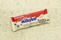 Milkybar Cookies & Cream sharing block