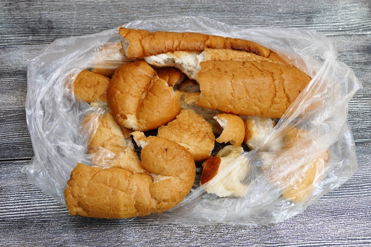 One of Canada's largest bakeries is moving to compostable bread clips