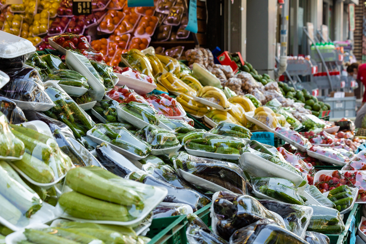 Sell fresh uncut produce loose, says WRAP report thumbnail